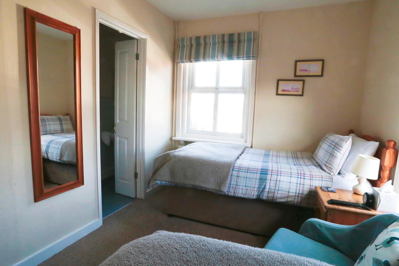 Ashdene House Bed & Breakfast Dersingham ภายนอก รูปภาพ