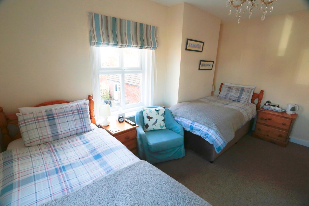 Ashdene House Bed & Breakfast Dersingham ภายนอก รูปภาพ